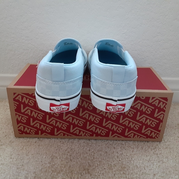 Vans - Picture 4 of 4